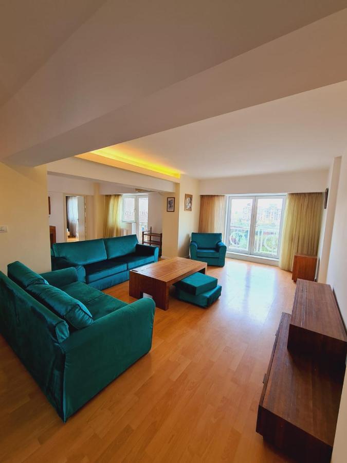 Old Town Apartment With Panoramic View Bukareszt Zewnętrze zdjęcie