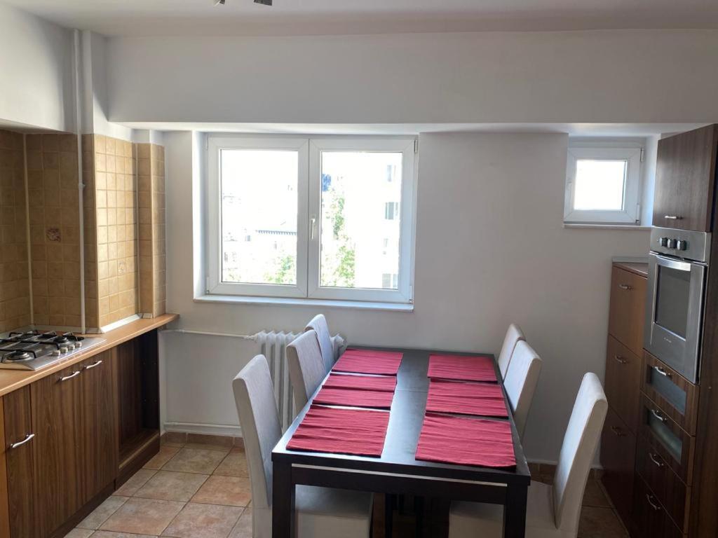 Old Town Apartment With Panoramic View Bukareszt Zewnętrze zdjęcie